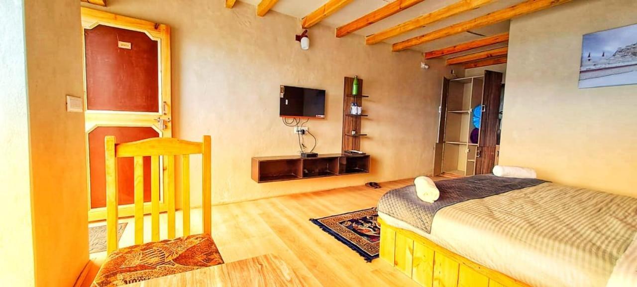 Mystic Pangong Hotel Spangmik Bagian luar foto